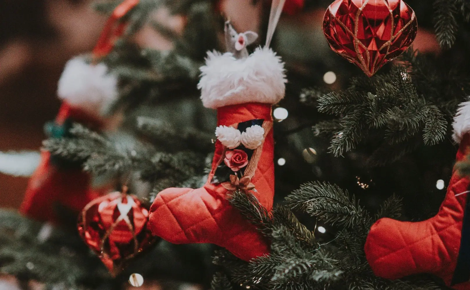 Kom igennem julen på et budget – 10 tips til at få en god jul uden at bruge en formue